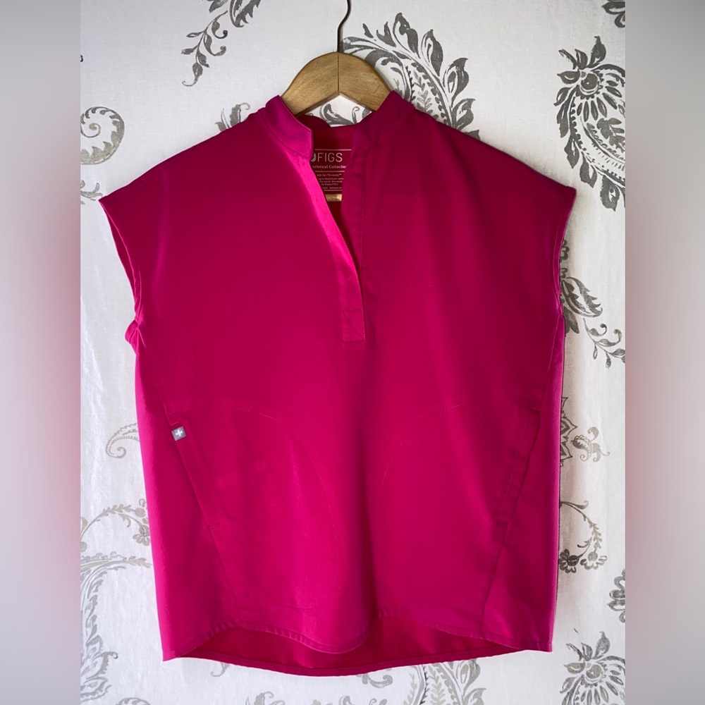 Figs XXS Scrub Top Technical
Collection Pink